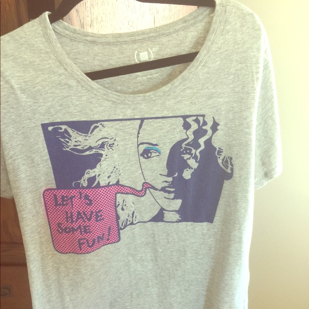 Gap logo tee